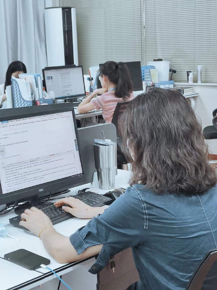 **集团行政部一角